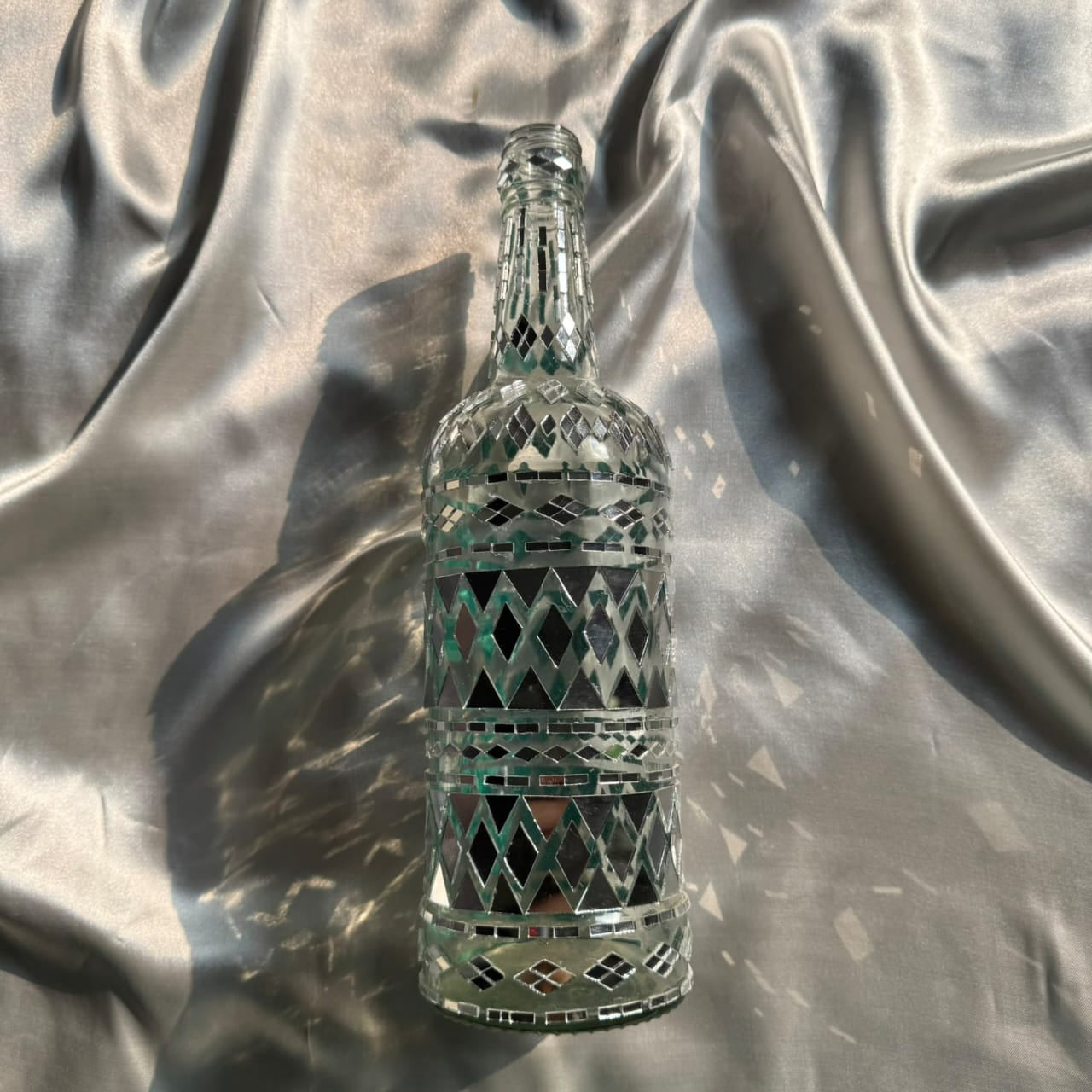 Mirror-mirage mosaic glass vase